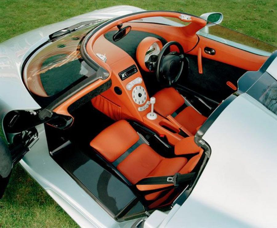 Интерьер Koenigsegg CC8S (7003) 2002 года  (фото 5 из 5)
